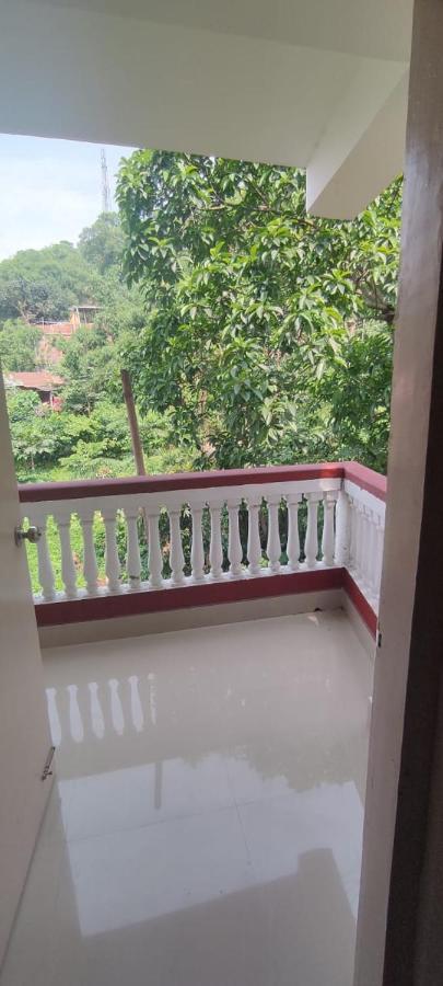 Hilltop Lodge Guwahati Exterior foto