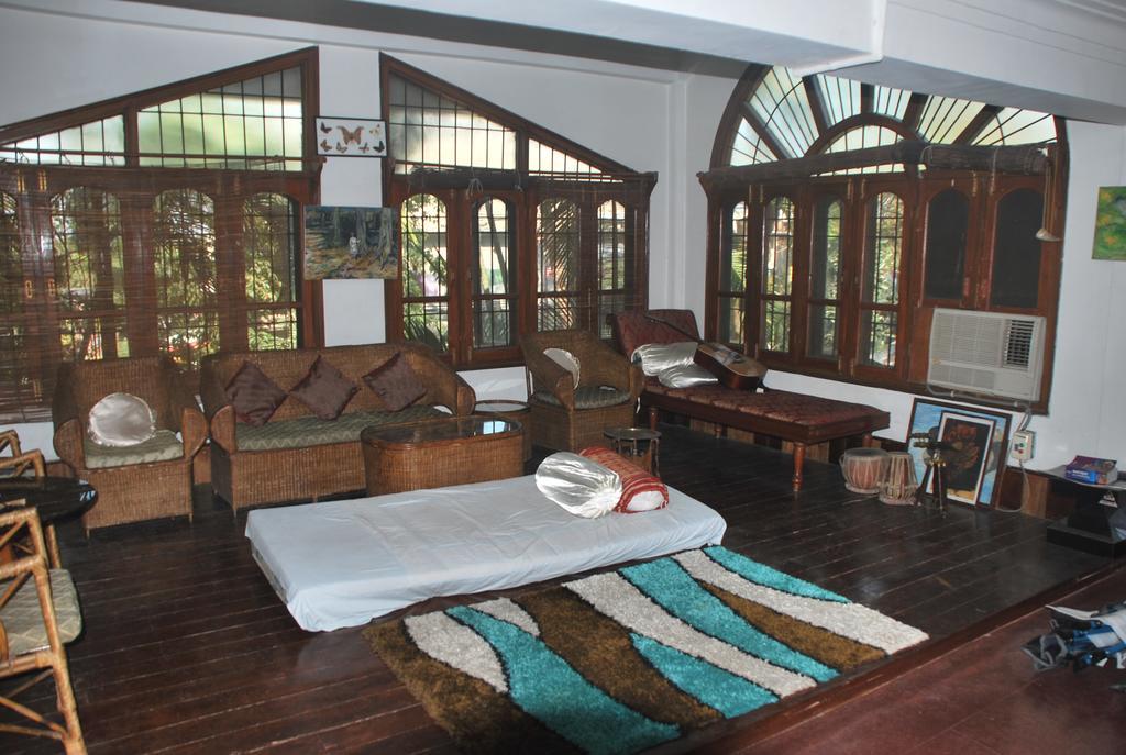 Hilltop Lodge Guwahati Exterior foto