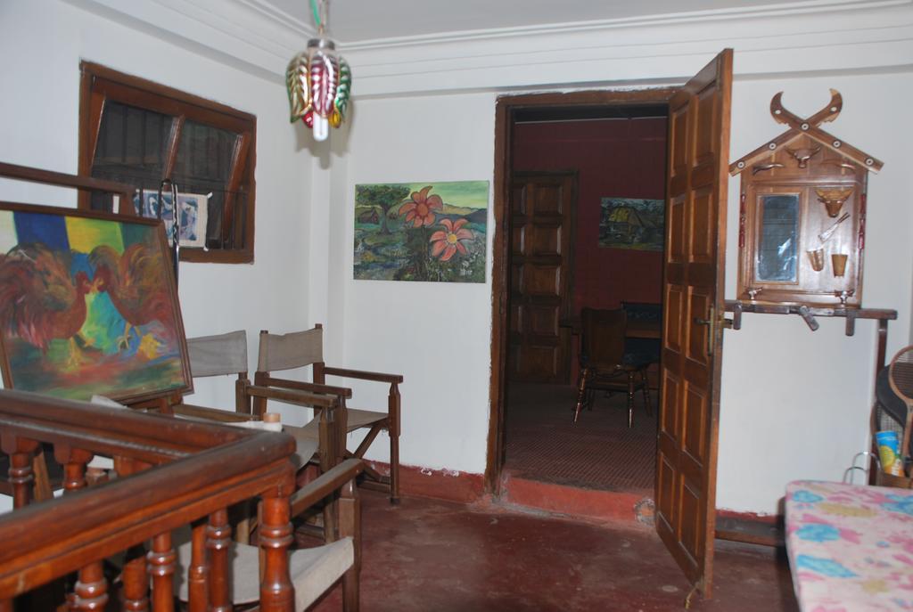 Hilltop Lodge Guwahati Exterior foto