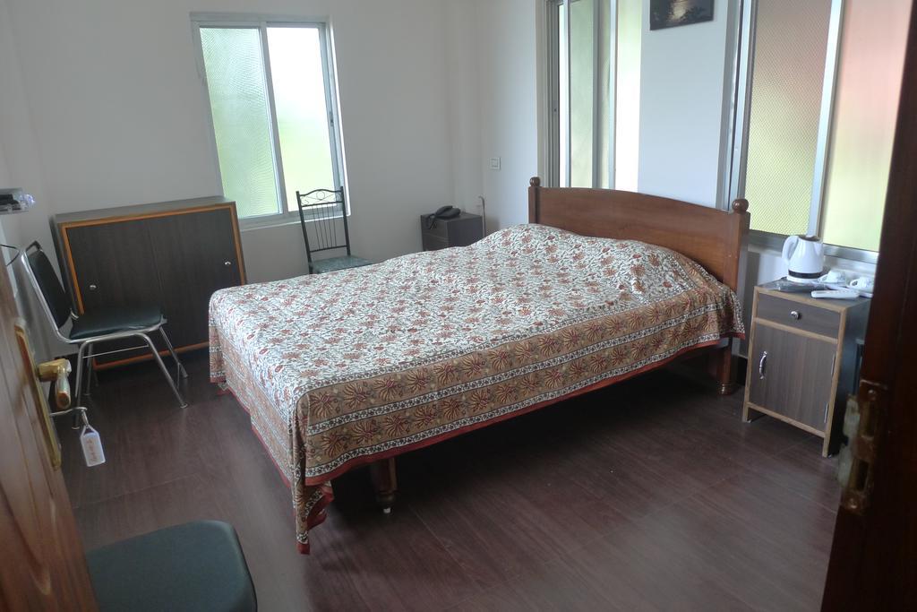 Hilltop Lodge Guwahati Exterior foto