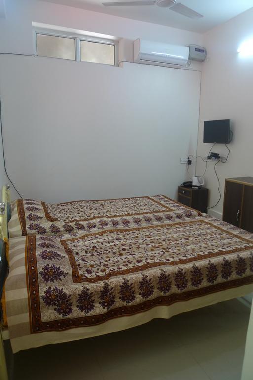 Hilltop Lodge Guwahati Exterior foto